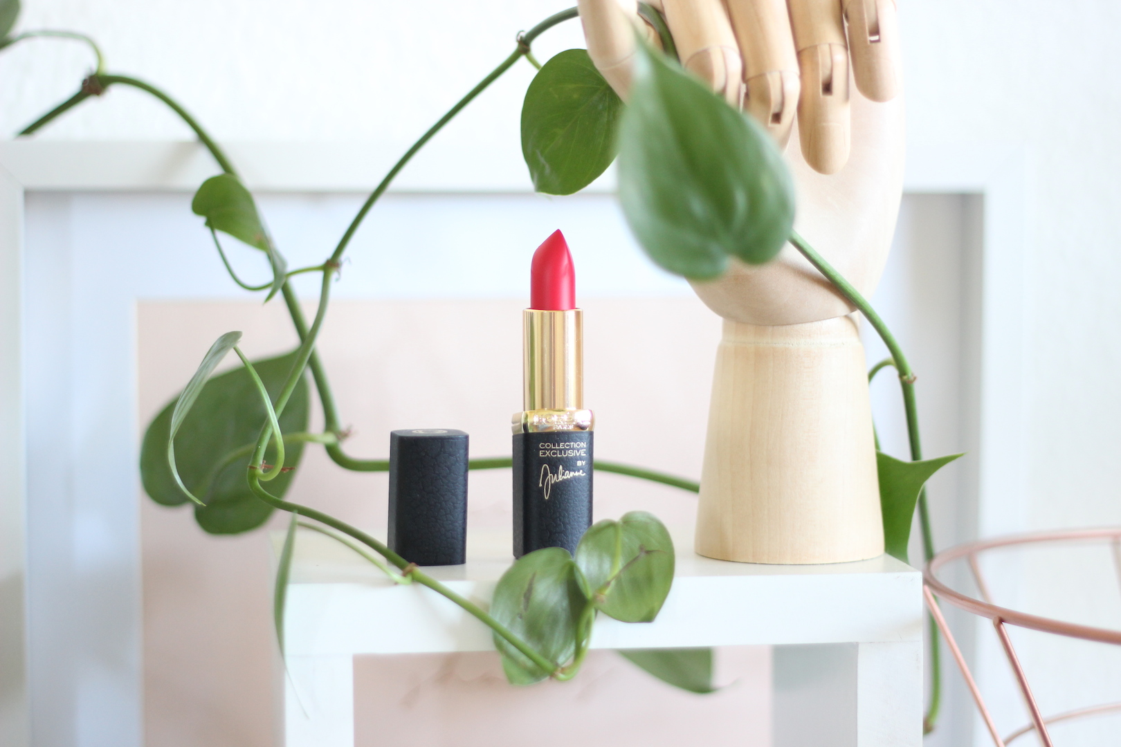 Loréal Pure Reds Julianne Lipstick