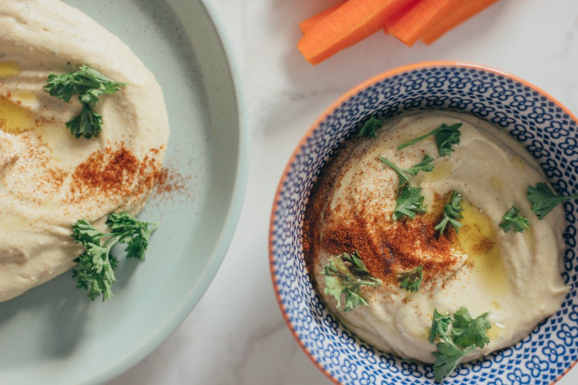 The BEST & Easiest Hummus Recipe (Impossible to Flop)